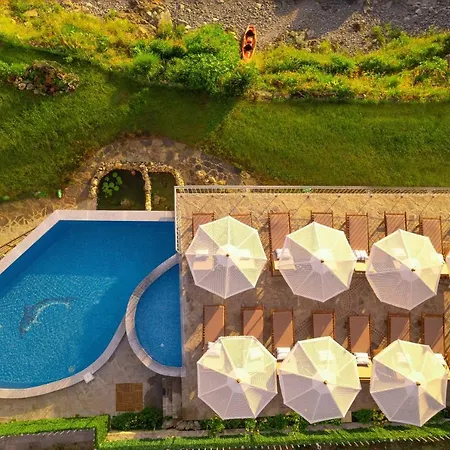 Dolphin Bay Boutique Complex Hotel *