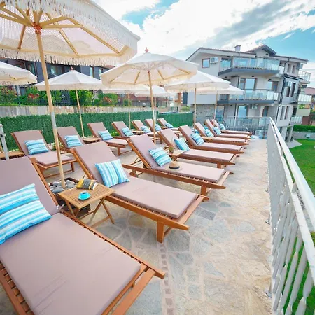 Dolphin Bay Boutique Complex Hotel