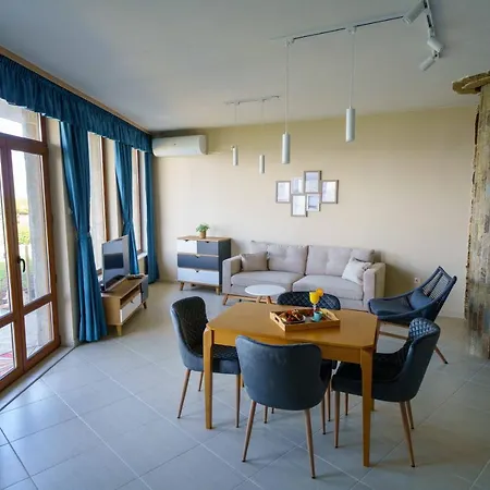 Dolphin Bay Boutique Complex Hotel