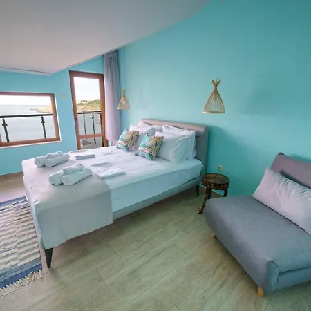 Dolphin Bay Boutique Complex *