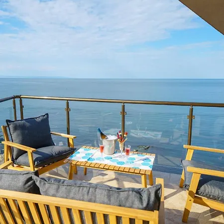 Dolphin Bay Boutique Complex Hotel *