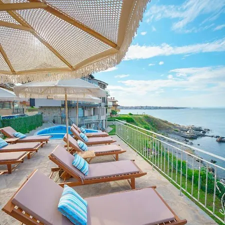 Dolphin Bay Boutique Complex