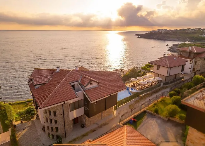 Dolphin Bay Boutique Complex *